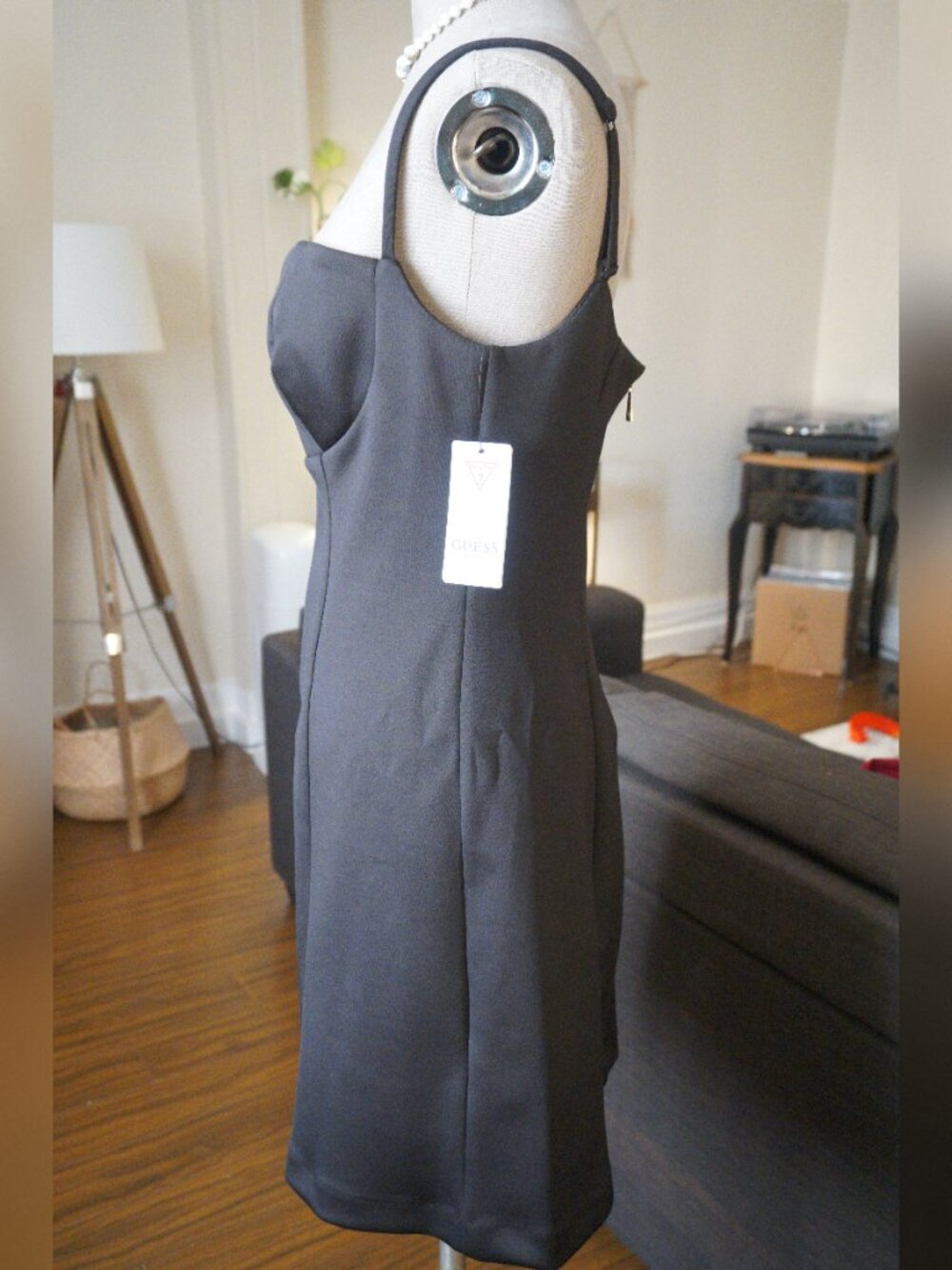 ⨠NWT GUESS Black Terri Sleeveless Sweetheart Bodycon Mini Dress Size 10 đ¤ - Picture 3 of 9
